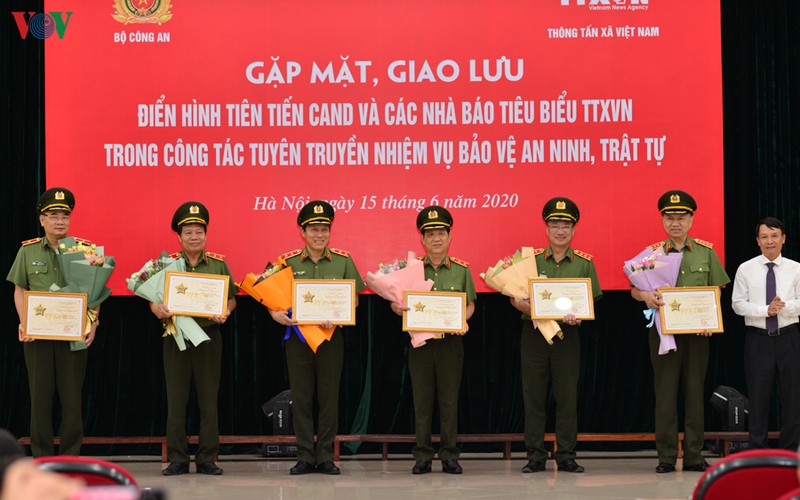 "luc luong cong an phai luon chu dong doi pho tinh voi tinh huong bat ngo" hinh 3