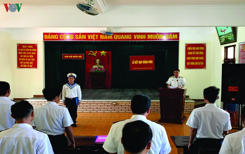uom mam cho nhung the he trung kien cua dang o doan truong sa hinh 2