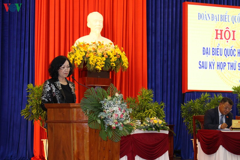 ba truong thi mai tiep xuc cu tri da lat hinh 1