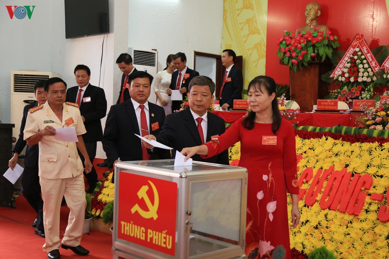 dai hoi dang bo huyen cu jut bau truc tiep chuc danh bi thu hinh 2