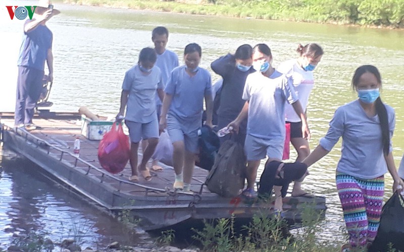 tham nhap "mang luoi" moi gioi xuat nhap canh trai phep tai mong cai hinh 3