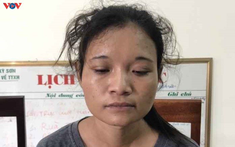 tung la nan nhan, tro ve lai lua ban 2 dong huong sang xu nguoi hinh 1