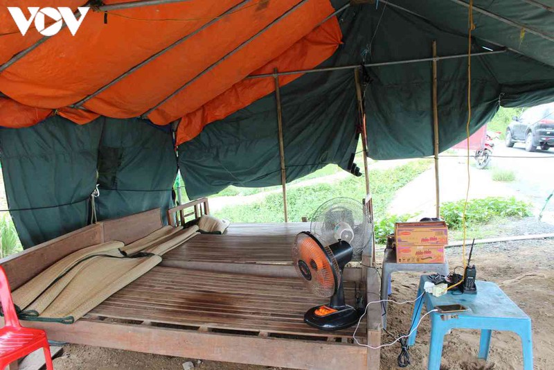 bo doi tuan tra, bam chot ngan dich covid-19 o bien gioi tay nam hinh 14