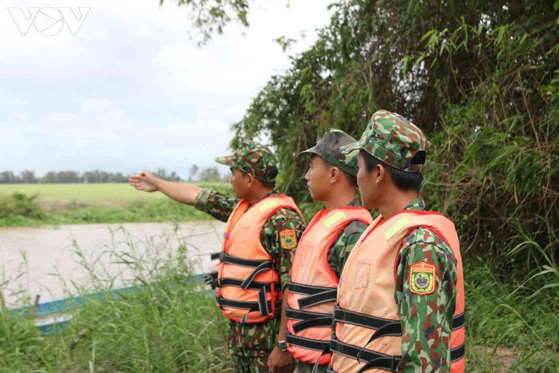 bo doi tuan tra, bam chot ngan dich covid-19 o bien gioi tay nam hinh 3