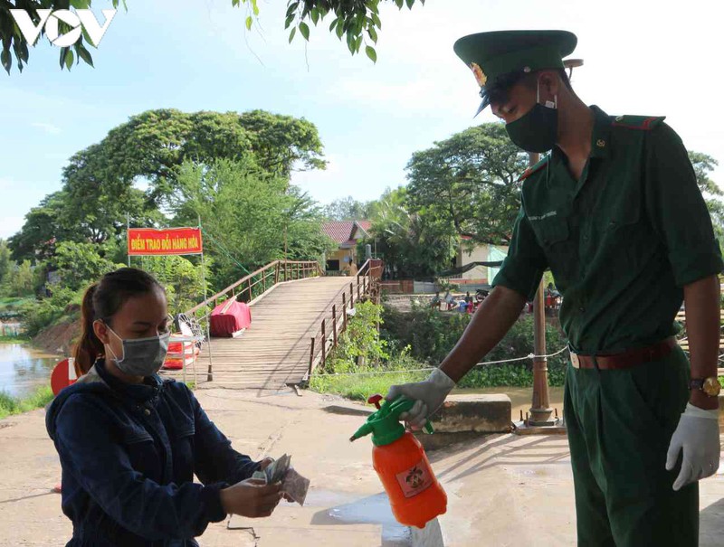 bo doi tuan tra, bam chot ngan dich covid-19 o bien gioi tay nam hinh 6