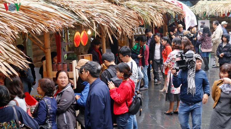 hoi cho nong nghiep sach tet canh ty 2020 hut khach tai ha noi hinh 1