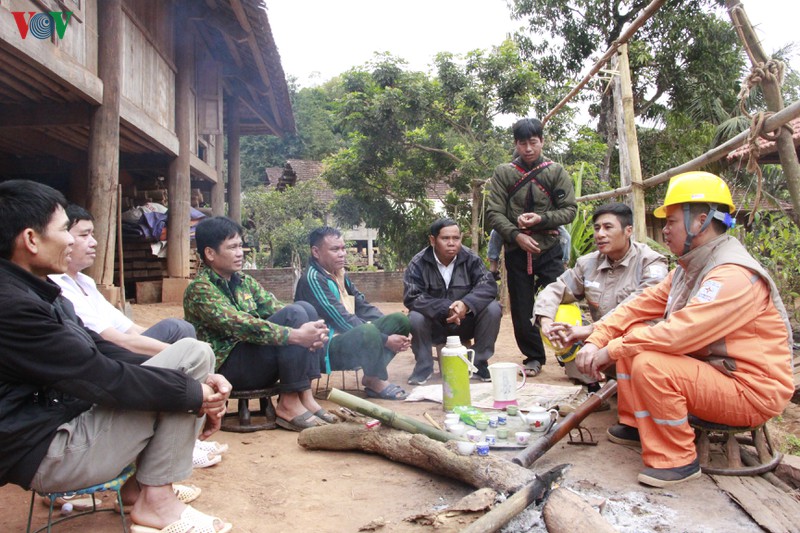 chum anh: dien ve ban truoc them xuan moi hinh 15