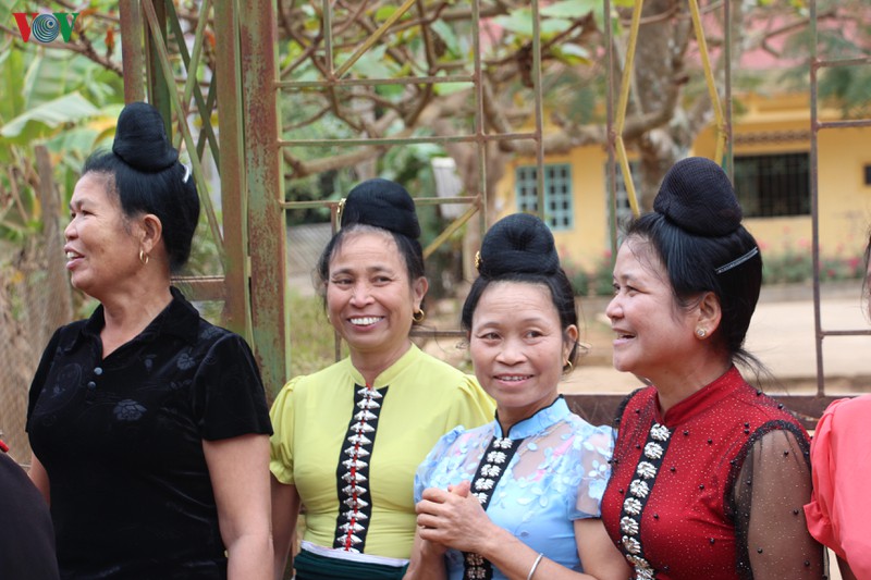 chum anh: dien ve ban truoc them xuan moi hinh 17