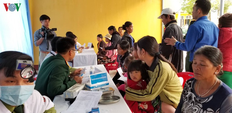 quan khu 4 to chuc ngay hoi banh chung xanh vi nguoi ngheo o a luoi hinh 4
