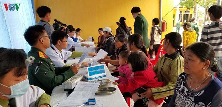 quan khu 4 to chuc ngay hoi banh chung xanh vi nguoi ngheo o a luoi hinh 5