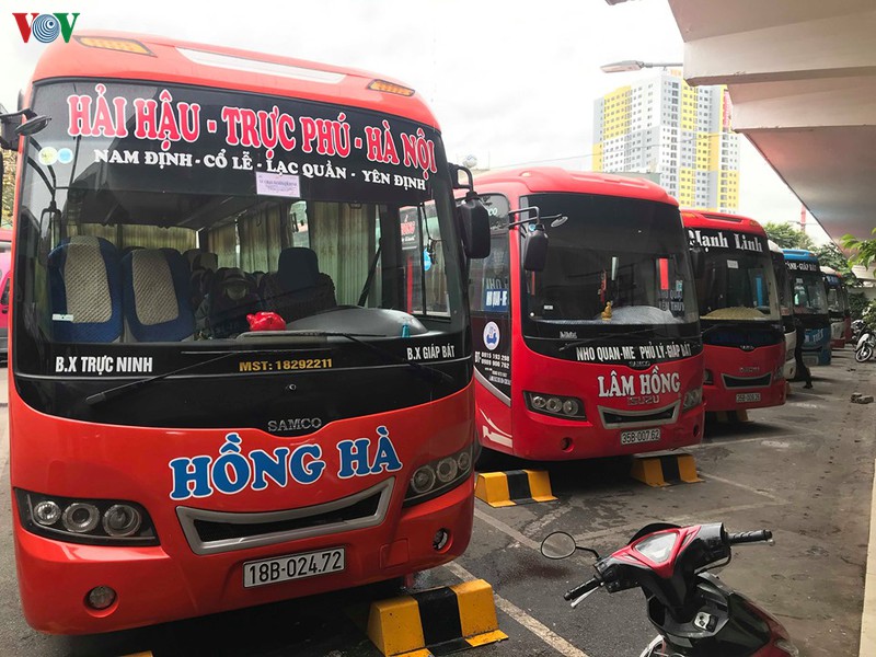 can canh ben xe giap bat vang "la thuong" ngay 25 tet hinh 7