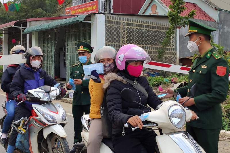 anh: chong dich ncov xam nhap noi tuyen dau bien gioi lai chau hinh 12