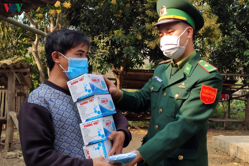 anh: chong dich ncov xam nhap noi tuyen dau bien gioi lai chau hinh 13