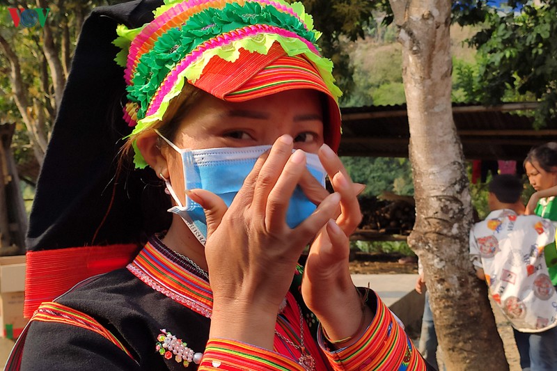 anh: chong dich ncov xam nhap noi tuyen dau bien gioi lai chau hinh 17