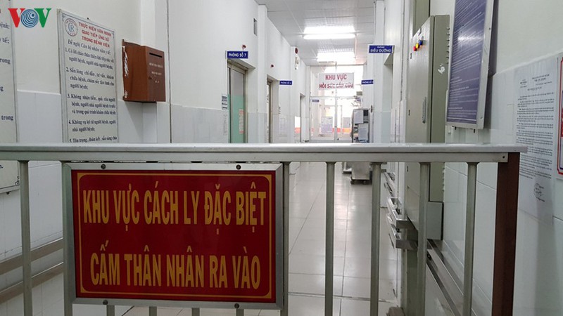 benh nhan trung quoc nhiem virus corona dau tien o viet nam da xuat vien hinh 2