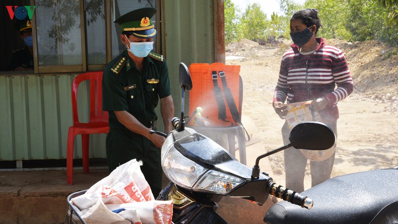 phong chong dich covid-19 tren tuyen bien gioi tay ninh nhu the nao? hinh 7