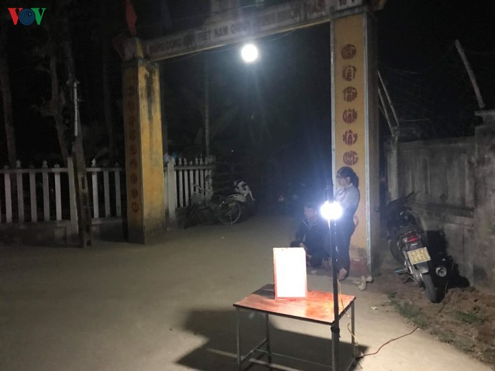 thong tin moi nhat vu lat thuyen tren song thu bon, 4 nguoi mat tich hinh 3
