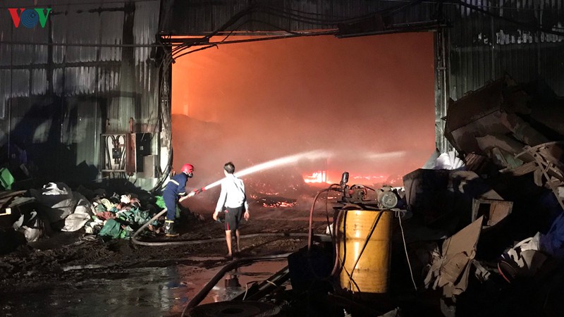 chay lon thieu rui 800m2 nha xuong o binh duong hinh 1