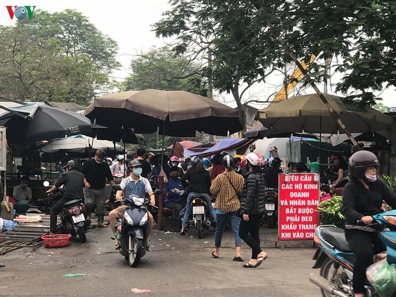 anh: nguoi ha noi binh tinh trong nhung ngay "chong giac" covid-19 hinh 9