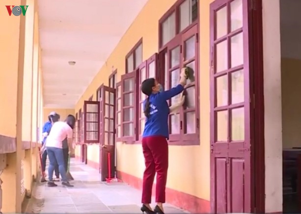 ngay dau tien hoc sinh thcs, thpt o thanh hoa di hoc tro lai hinh 1