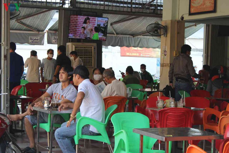 anh: quan ca phe, quan an o can tho bi nhac nho vi tap trung qua 10 nguoi hinh 3