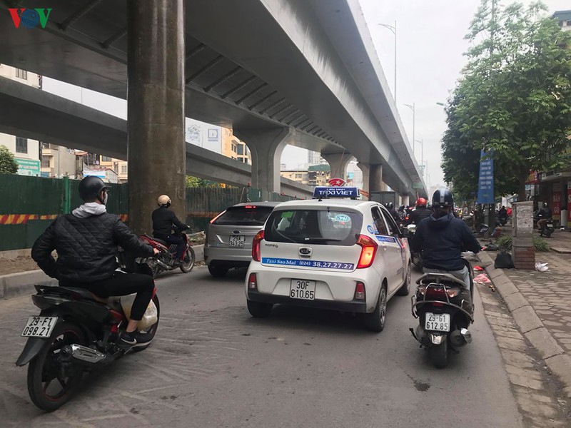 lai xe taxi, xe om cong nghe khau trang kin mit "xuong duong" sau cach ly hinh 10