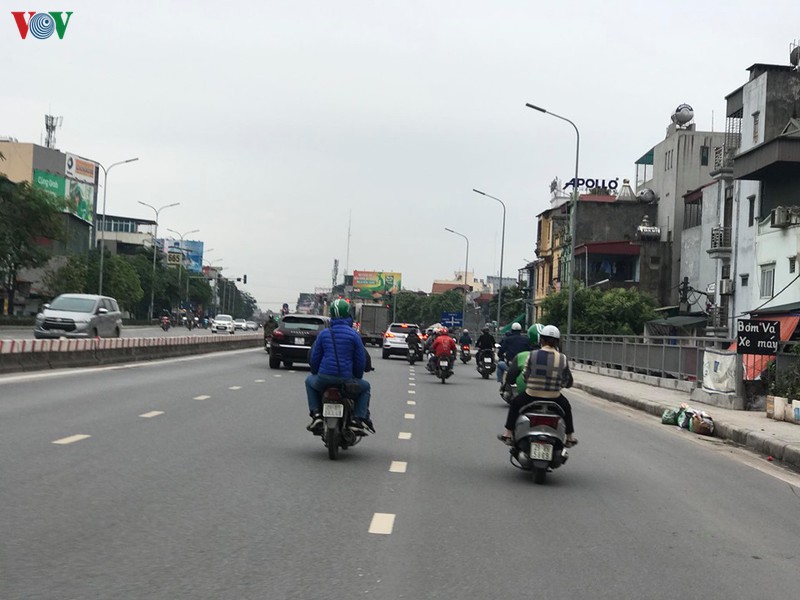 lai xe taxi, xe om cong nghe khau trang kin mit "xuong duong" sau cach ly hinh 16