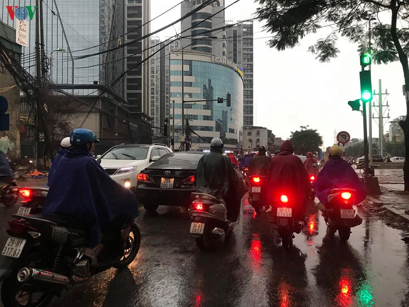 phu huynh, hoc sinh doi mua toi lop trong "dac san" tac duong ha noi  hinh 13