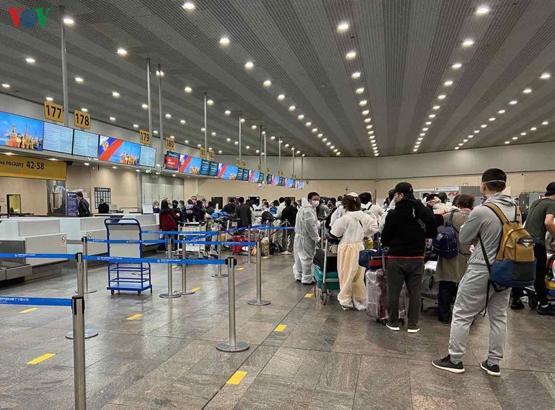 chieu 12/5, hon 300 cong dan viet nam tu nga ve nuoc hinh 2