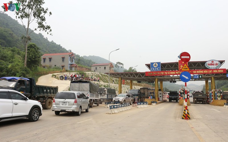 de xuat tang phi bot: bo gtvt dang bao ve quyen loi cua ai? hinh 2