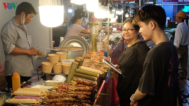 anh: doc dao am thuc cua cac nuoc tai ngay hoi du lich tphcm hinh 8