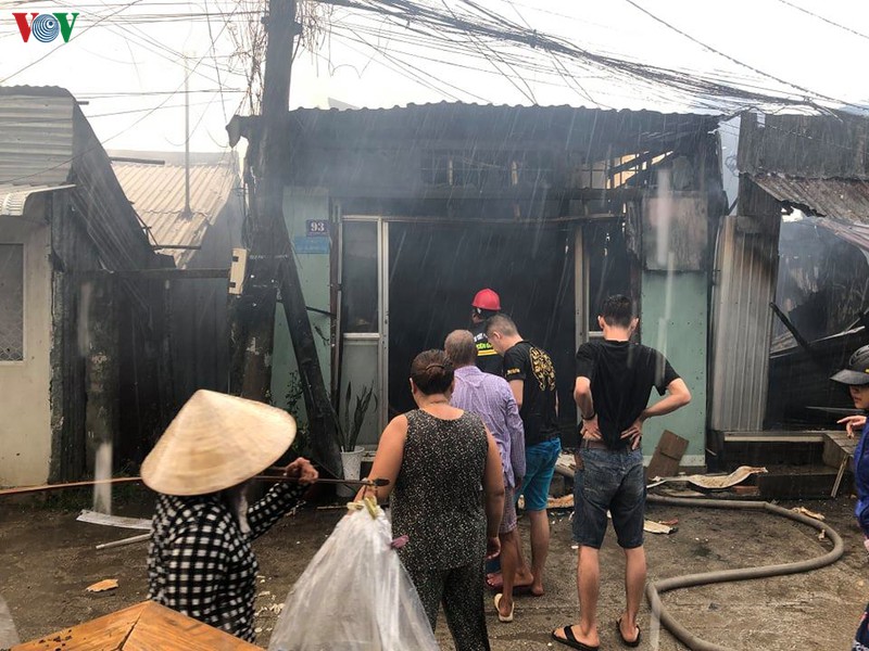 hoa hoan thieu rui 3 nha dan o kien giang hinh 1