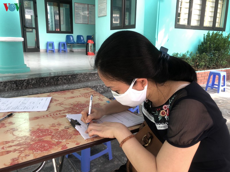ha noi "tang toc" test nhanh covid-19 cho 21.000 nguoi tro ve tu da nang hinh 2