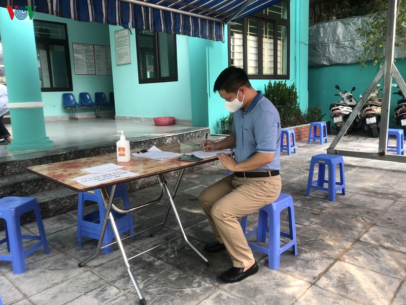 ha noi "tang toc" test nhanh covid-19 cho 21.000 nguoi tro ve tu da nang hinh 3