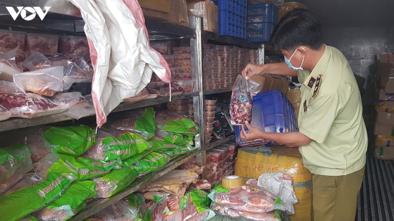 binh duong phat hien va tieu huy gan 20 tan thit dong vat oi thiu hinh 1