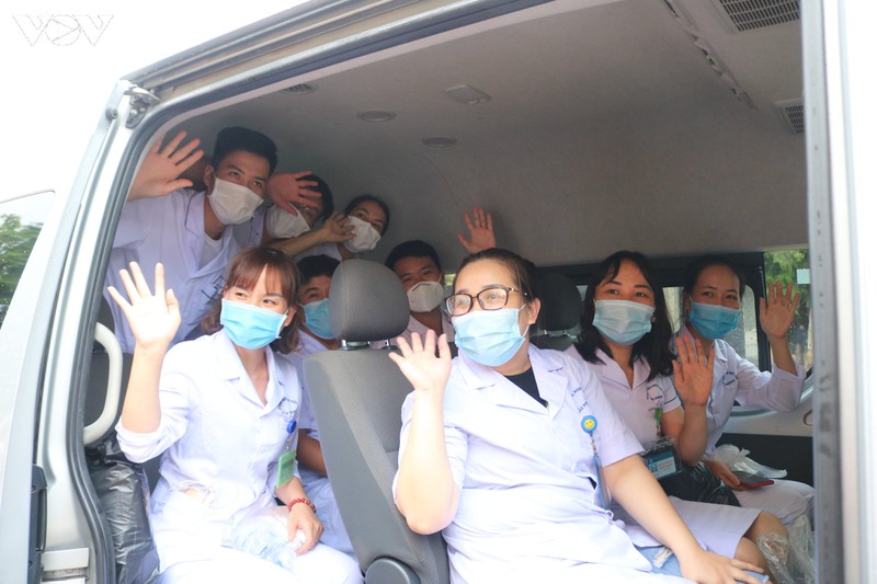 doan bac si, dieu duong hai phong len duong chi vien cho da nang hinh 7