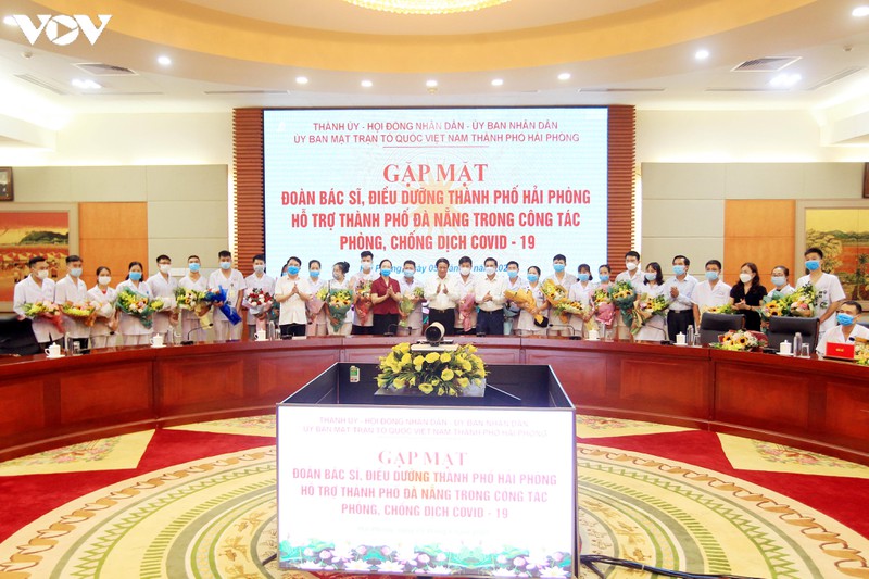 doan bac si, dieu duong hai phong len duong chi vien cho da nang hinh 2