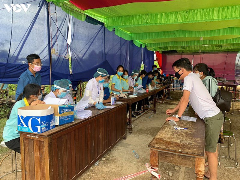 doan vien thanh nien dai hoc y duoc hue tham gia chong dich covid-19 hinh 4