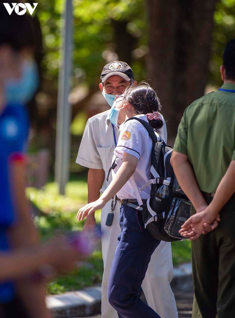 hinh anh thi sinh o hue trong buoi thi tot nghiep dau tien hinh 6
