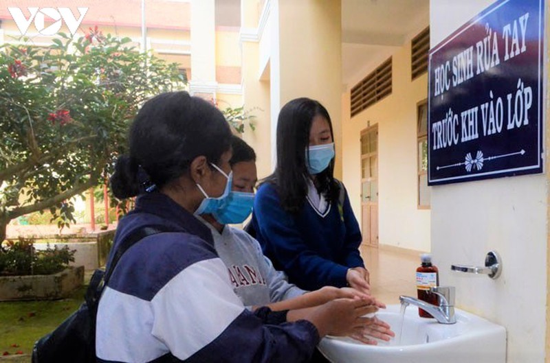 buoi thi dau tien: de ngu van vua suc, khong co nhieu su co dang tiec hinh 6
