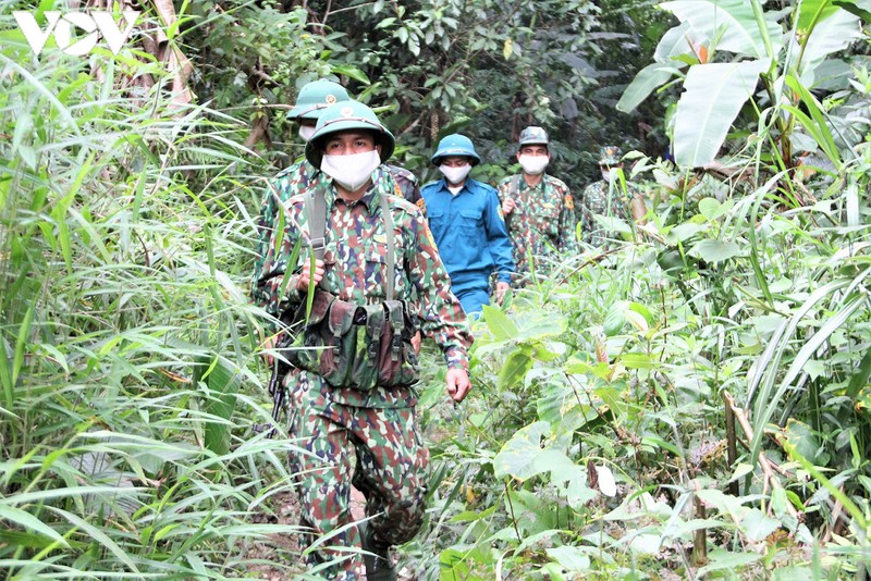 ngan chan nguoi nhap canh trai phep tuyen bien gioi quang nam hinh 2