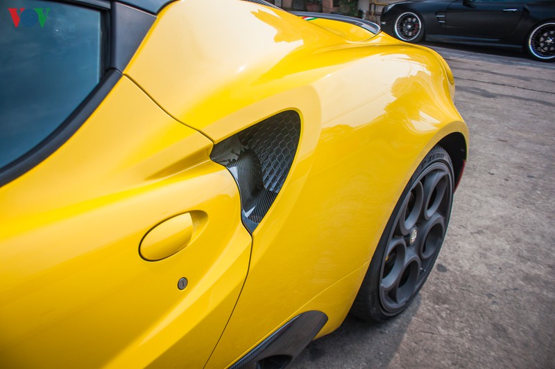 alfa romeo 4c edition duy nhat tai viet nam di lam dep don tet hinh 6