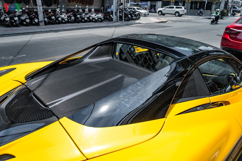 mclaren 720s spider khoe dang tren duong pho sai gon hinh 10
