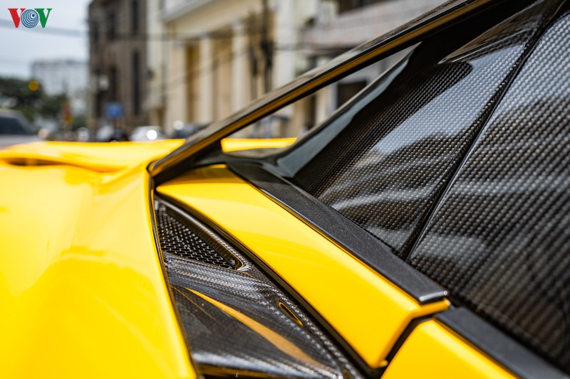 mclaren 720s spider khoe dang tren duong pho sai gon hinh 9