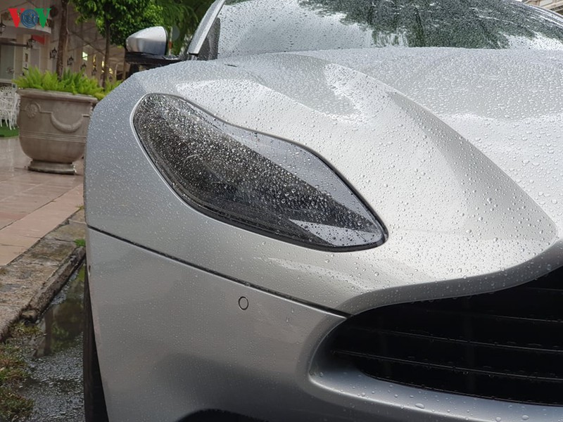 ngam aston martin db11 mau xam skyfall silver doc nhat viet nam hinh 5