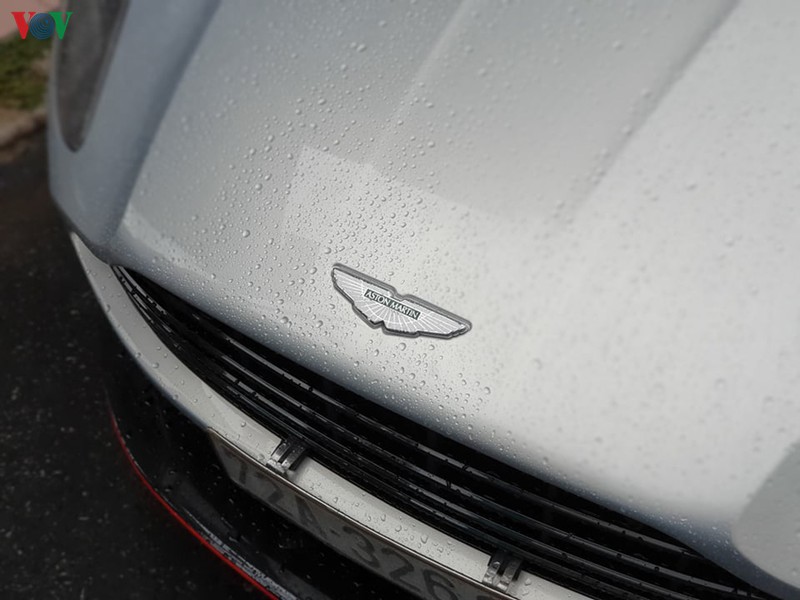 ngam aston martin db11 mau xam skyfall silver doc nhat viet nam hinh 4