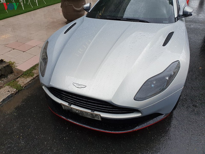 ngam aston martin db11 mau xam skyfall silver doc nhat viet nam hinh 3