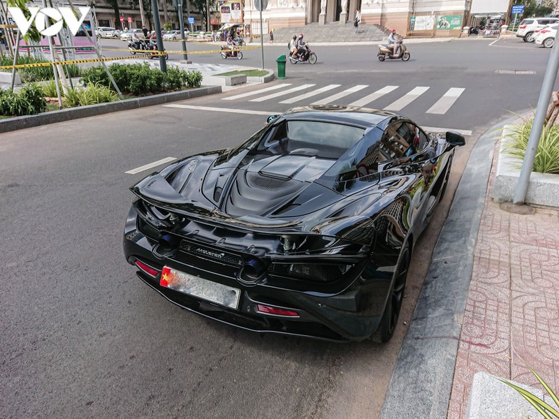 can canh mclaren 720s spider mau den "doc" nhat viet nam hinh 8