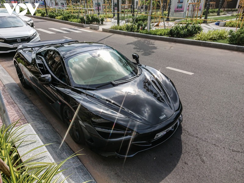 can canh mclaren 720s spider mau den "doc" nhat viet nam hinh 1