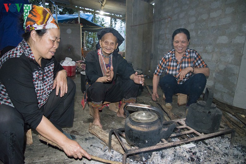 tuc don tet doc dao cua nguoi dao thanh phan (quang ninh) hinh 2
